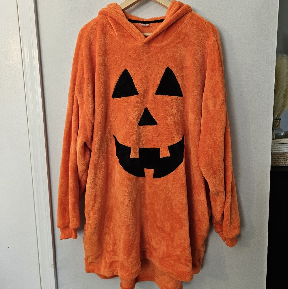 Fuzzy Jack-O-Lantern Hooded Night Gown
